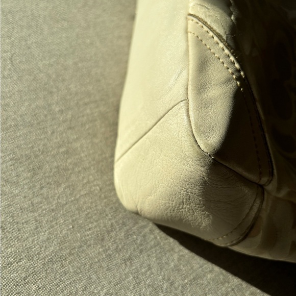 Coach Signature Small Tote Ivory Cream D06K-10142 - Picture 10 of 13